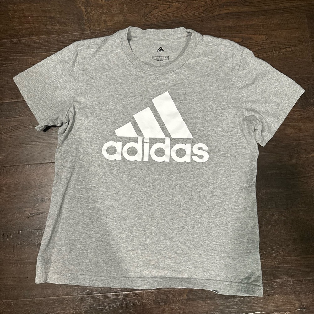 NWOT - Adidas Tshirt - Large